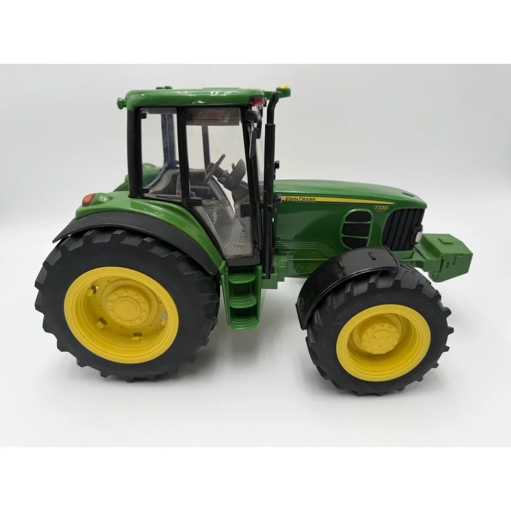 John Deere 7330 Tractor And Baler 854 And 2 Bales Of Hay Britains
